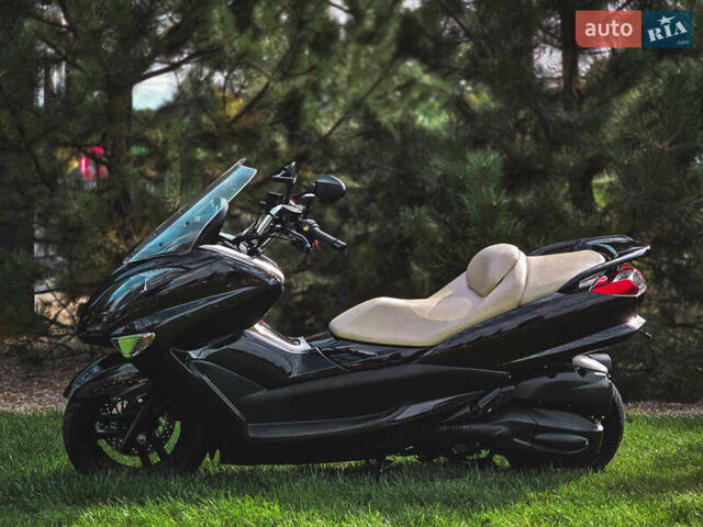 Красный Ямаха Majesty 250, объемом двигателя 0 л и пробегом 11 тыс. км за 2599 $, фото 3 на Automoto.ua