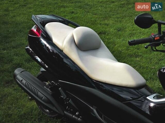 Красный Ямаха Majesty 250, объемом двигателя 0 л и пробегом 11 тыс. км за 2599 $, фото 7 на Automoto.ua