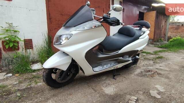 Ямаха Majesty 250, объемом двигателя 0.25 л и пробегом 52 тыс. км за 1800 $, фото 10 на Automoto.ua