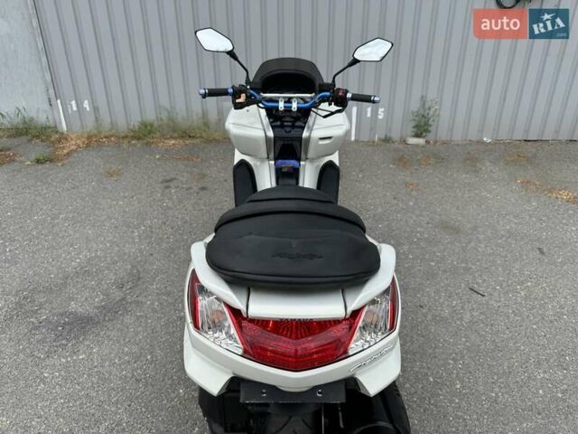 Ямаха Majesty 250, объемом двигателя 0 л и пробегом 32 тыс. км за 2500 $, фото 7 на Automoto.ua