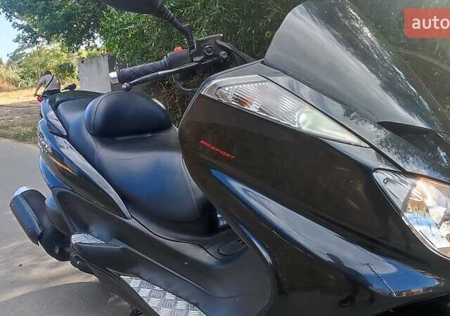 Черный Ямаха Majesty 400, объемом двигателя 0 л и пробегом 29 тыс. км за 1999 $, фото 3 на Automoto.ua