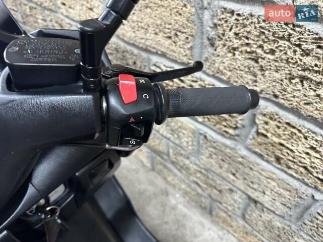 Ямаха Majesty 400, объемом двигателя 0 л и пробегом 28 тыс. км за 2500 $, фото 9 на Automoto.ua