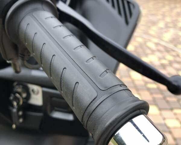 Серый Ямаха Majesty 400, объемом двигателя 0 л и пробегом 26 тыс. км за 2650 $, фото 36 на Automoto.ua