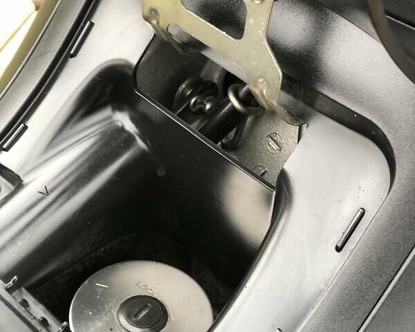 Серый Ямаха Majesty 400, объемом двигателя 0 л и пробегом 26 тыс. км за 2650 $, фото 42 на Automoto.ua