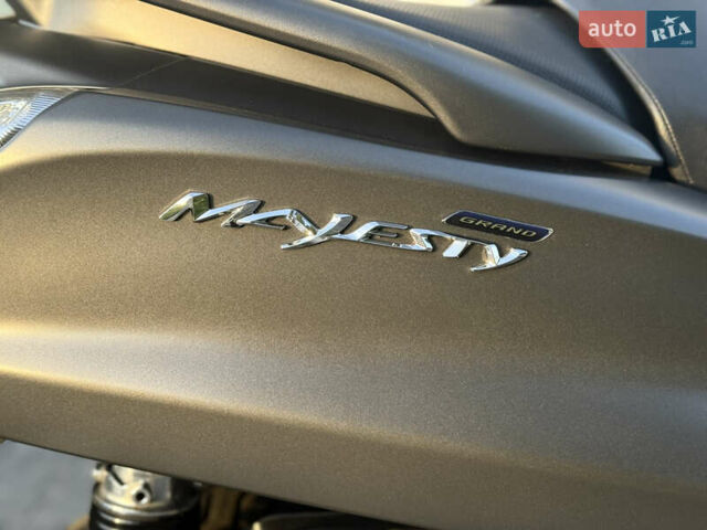 Серый Ямаха Majesty 400, объемом двигателя 0.4 л и пробегом 33 тыс. км за 3800 $, фото 34 на Automoto.ua