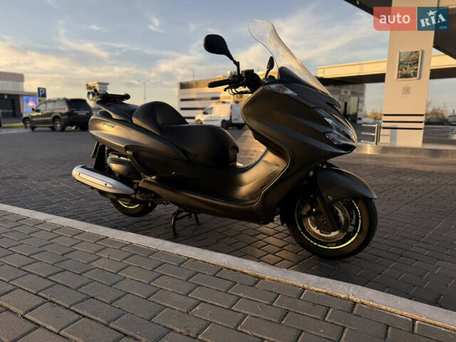 Серый Ямаха Majesty 400, объемом двигателя 0.4 л и пробегом 33 тыс. км за 3800 $, фото 7 на Automoto.ua
