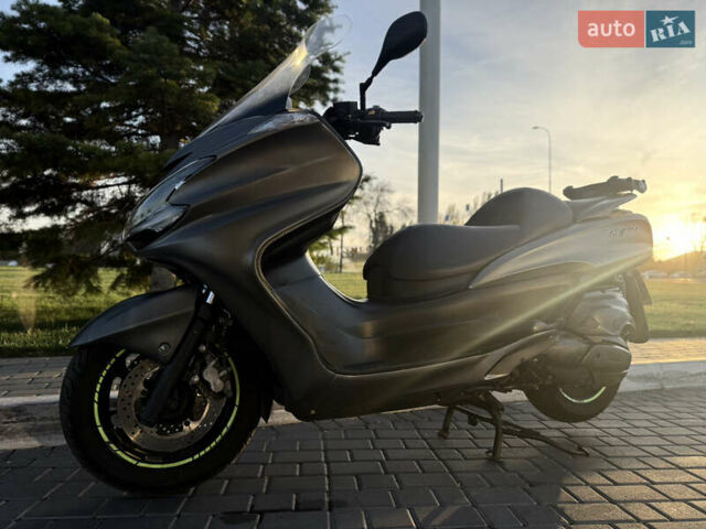 Серый Ямаха Majesty 400, объемом двигателя 0.4 л и пробегом 33 тыс. км за 3800 $, фото 4 на Automoto.ua
