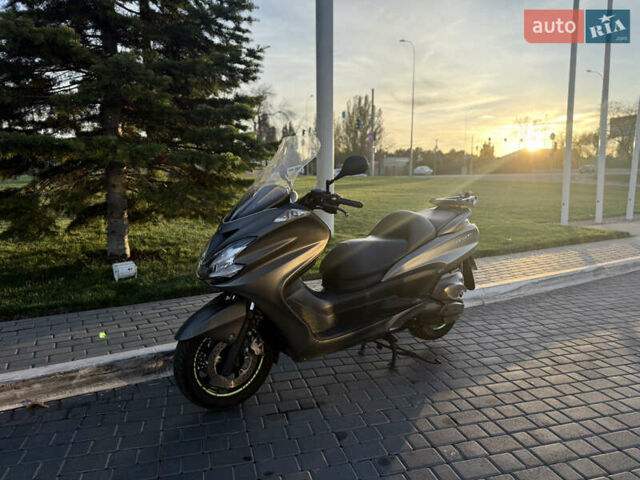 Серый Ямаха Majesty 400, объемом двигателя 0.4 л и пробегом 33 тыс. км за 3800 $, фото 11 на Automoto.ua