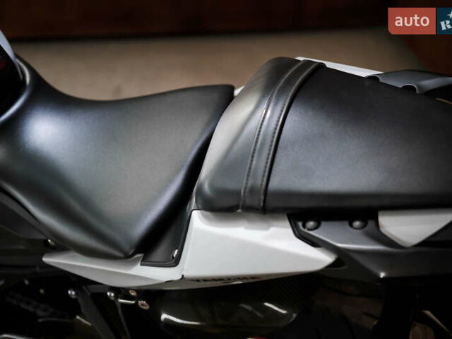 Ямаха MT-03, объемом двигателя 0.3 л и пробегом 16 тыс. км за 4800 $, фото 13 на Automoto.ua