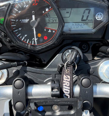 Серый Ямаха MT-03, объемом двигателя 0.32 л и пробегом 24 тыс. км за 4200 $, фото 6 на Automoto.ua