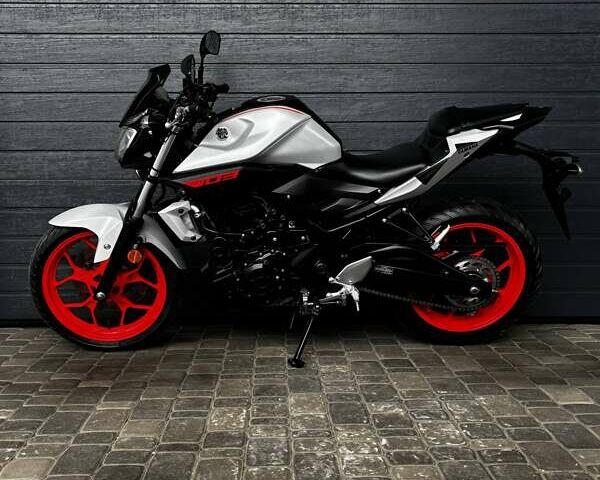 Серый Ямаха MT-03, объемом двигателя 0.3 л и пробегом 24 тыс. км за 4300 $, фото 5 на Automoto.ua