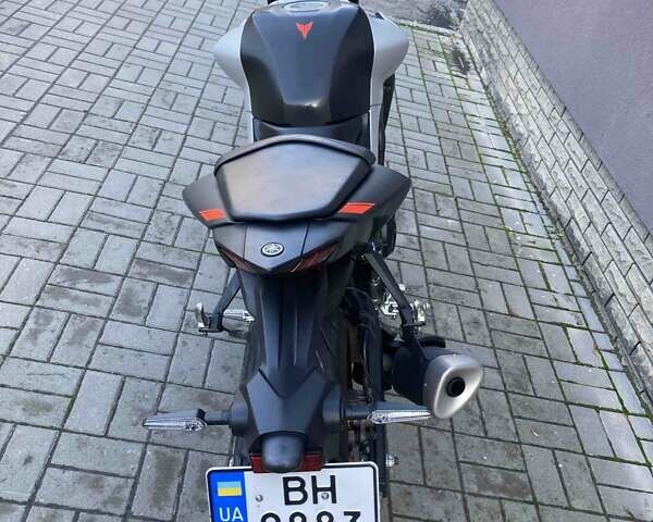 Серый Ямаха MT-03, объемом двигателя 0.32 л и пробегом 25 тыс. км за 4600 $, фото 3 на Automoto.ua