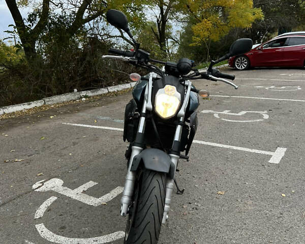 Ямаха MT-03 2006 в Одессе на Automoto.ua Синий Ямаха MT-03, объемом двигателя 0.6 л и пробегом 34 тыс. км за 3800 $, фото 5 на Automoto.ua