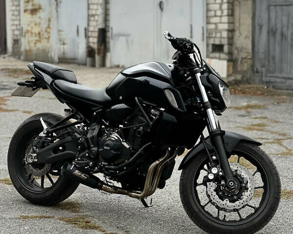 Чорний Ямаха MT-07, об'ємом двигуна 0.69 л та пробігом 7 тис. км за 8500 $, фото 9 на Automoto.ua