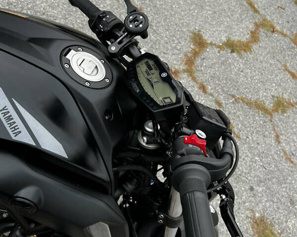 Чорний Ямаха MT-07, об'ємом двигуна 0.69 л та пробігом 7 тис. км за 8500 $, фото 5 на Automoto.ua