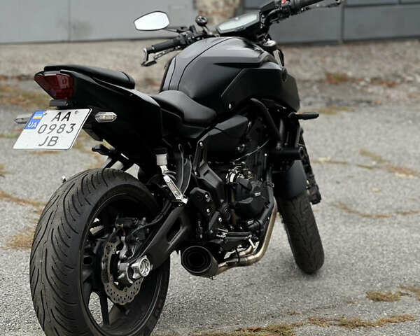 Чорний Ямаха MT-07, об'ємом двигуна 0.69 л та пробігом 7 тис. км за 8500 $, фото 7 на Automoto.ua