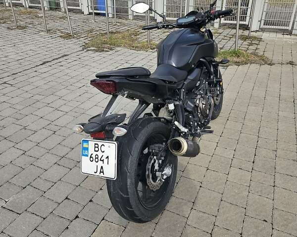 Черный Ямаха MT-07, объемом двигателя 0.69 л и пробегом 25 тыс. км за 7400 $, фото 2 на Automoto.ua