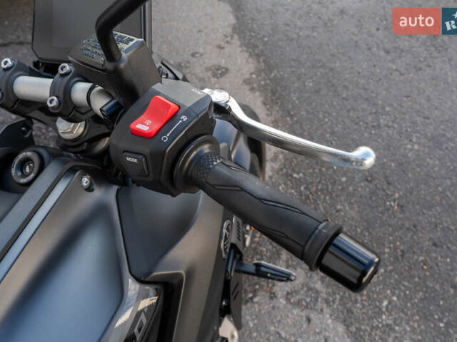 Чорний Ямаха MT-07, об'ємом двигуна 0.69 л та пробігом 4 тис. км за 11200 $, фото 6 на Automoto.ua
