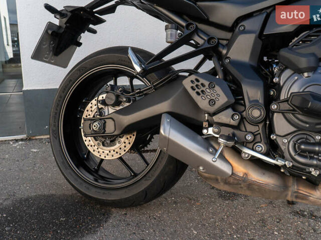 Чорний Ямаха MT-07, об'ємом двигуна 0.69 л та пробігом 4 тис. км за 11200 $, фото 4 на Automoto.ua