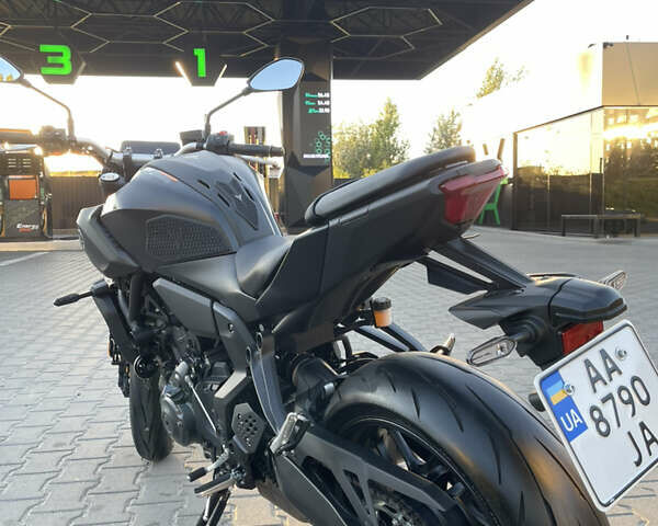 Черный Ямаха MT-07, объемом двигателя 0.7 л и пробегом 4 тыс. км за 9850 $, фото 11 на Automoto.ua