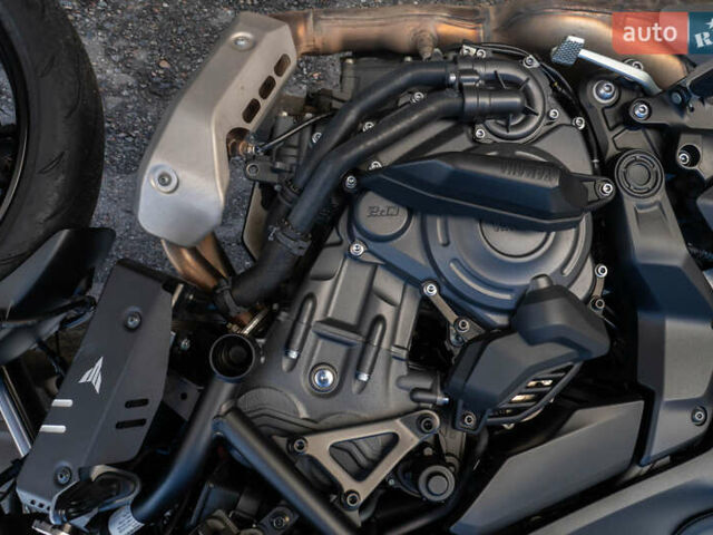 Чорний Ямаха MT-07, об'ємом двигуна 0.69 л та пробігом 4 тис. км за 11200 $, фото 3 на Automoto.ua