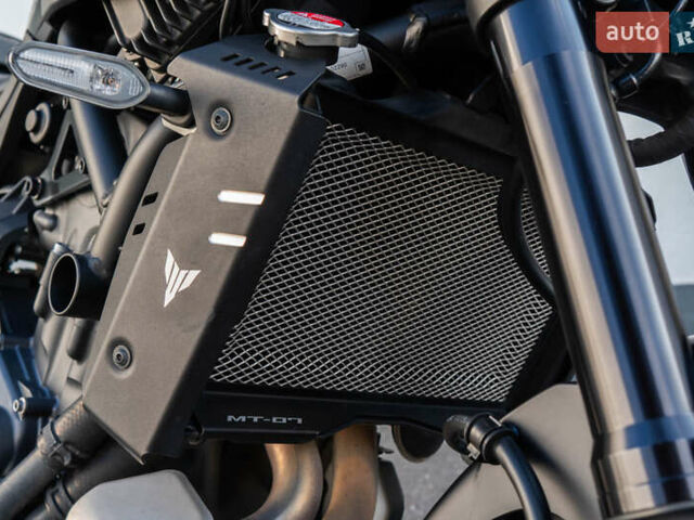 Чорний Ямаха MT-07, об'ємом двигуна 0.69 л та пробігом 4 тис. км за 11200 $, фото 2 на Automoto.ua