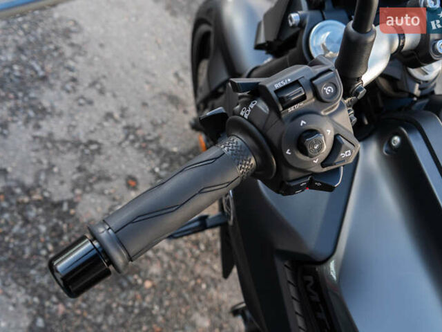 Чорний Ямаха MT-07, об'ємом двигуна 0.69 л та пробігом 4 тис. км за 11200 $, фото 7 на Automoto.ua