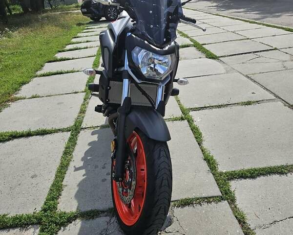 Сірий Ямаха MT-07, об'ємом двигуна 0.69 л та пробігом 16 тис. км за 7400 $, фото 2 на Automoto.ua