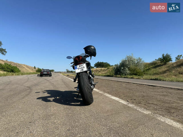 Серый Ямаха MT-07, объемом двигателя 0.69 л и пробегом 24 тыс. км за 6400 $, фото 2 на Automoto.ua