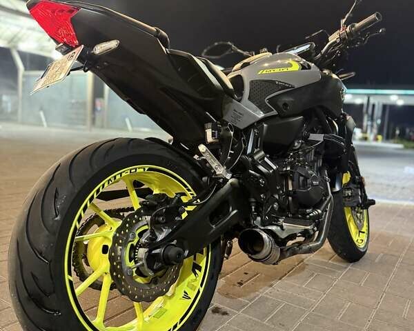 Серый Ямаха MT-07, объемом двигателя 0.7 л и пробегом 41 тыс. км за 6699 $, фото 20 на Automoto.ua