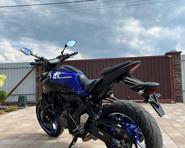 Синий Ямаха MT-07, объемом двигателя 0.69 л и пробегом 15 тыс. км за 8700 $, фото 3 на Automoto.ua