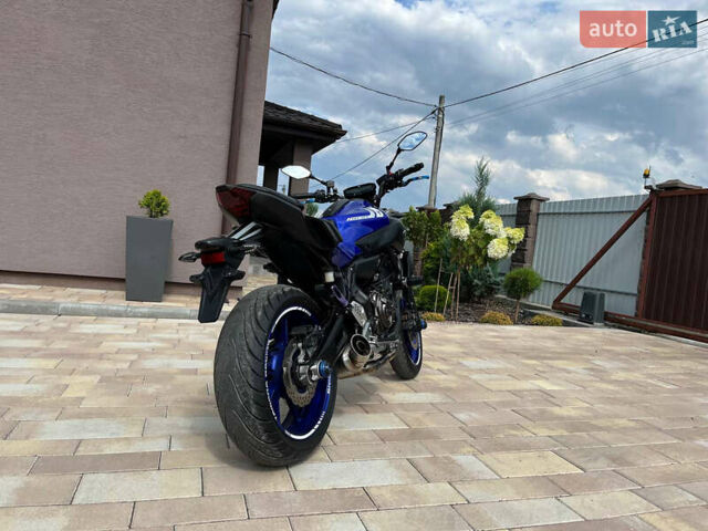 Синий Ямаха MT-07, объемом двигателя 0.69 л и пробегом 15 тыс. км за 8700 $, фото 4 на Automoto.ua