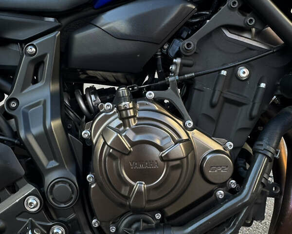 Синій Ямаха MT-07, об'ємом двигуна 0.69 л та пробігом 15 тис. км за 7400 $, фото 5 на Automoto.ua
