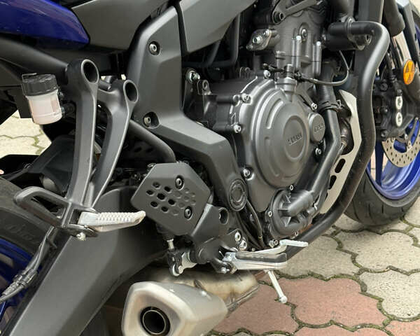 Синий Ямаха MT-07, объемом двигателя 0.7 л и пробегом 2 тыс. км за 9500 $, фото 9 на Automoto.ua