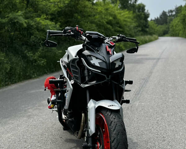 Белый Ямаха MT-09, объемом двигателя 0.85 л и пробегом 18 тыс. км за 11000 $, фото 1 на Automoto.ua