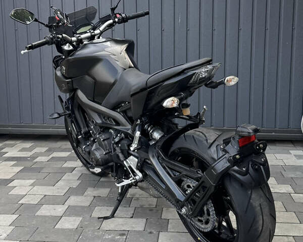 Черный Ямаха MT-09, объемом двигателя 0.9 л и пробегом 28 тыс. км за 9500 $, фото 6 на Automoto.ua