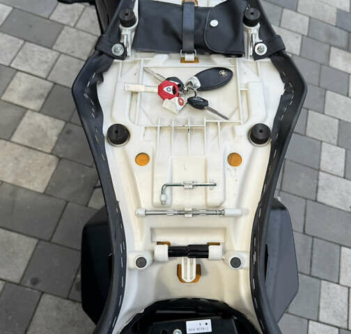 Черный Ямаха MT-09, объемом двигателя 0.9 л и пробегом 28 тыс. км за 9500 $, фото 16 на Automoto.ua