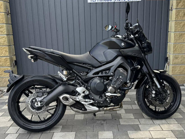 Черный Ямаха MT-09, объемом двигателя 0.9 л и пробегом 28 тыс. км за 9500 $, фото 3 на Automoto.ua