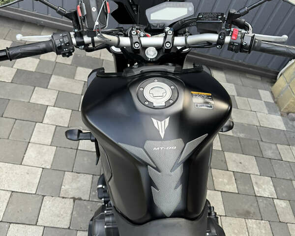Черный Ямаха MT-09, объемом двигателя 0.9 л и пробегом 28 тыс. км за 9500 $, фото 11 на Automoto.ua