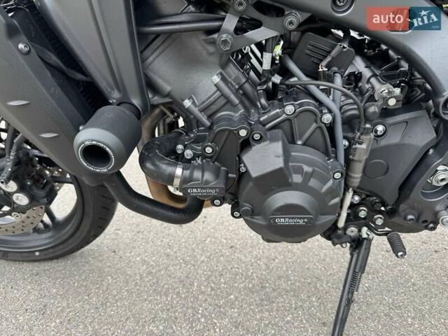 Черный Ямаха MT-09, объемом двигателя 0.89 л и пробегом 12 тыс. км за 12000 $, фото 25 на Automoto.ua