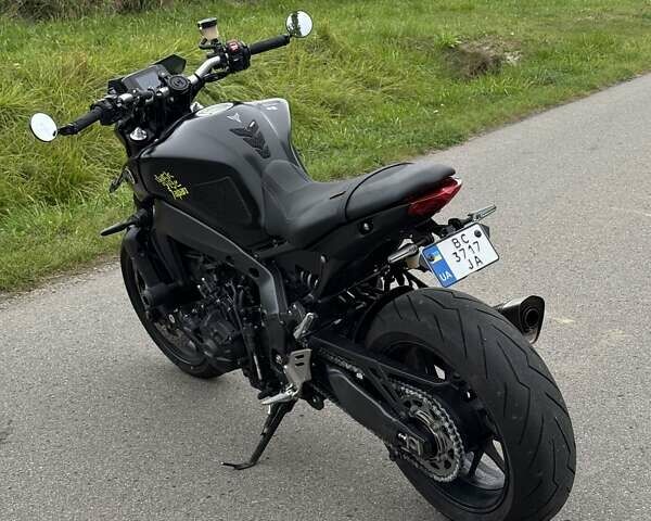 Черный Ямаха MT-09, объемом двигателя 0.89 л и пробегом 12 тыс. км за 12000 $, фото 5 на Automoto.ua