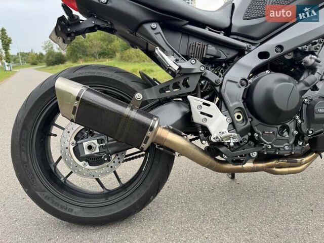Черный Ямаха MT-09, объемом двигателя 0.89 л и пробегом 12 тыс. км за 12000 $, фото 19 на Automoto.ua