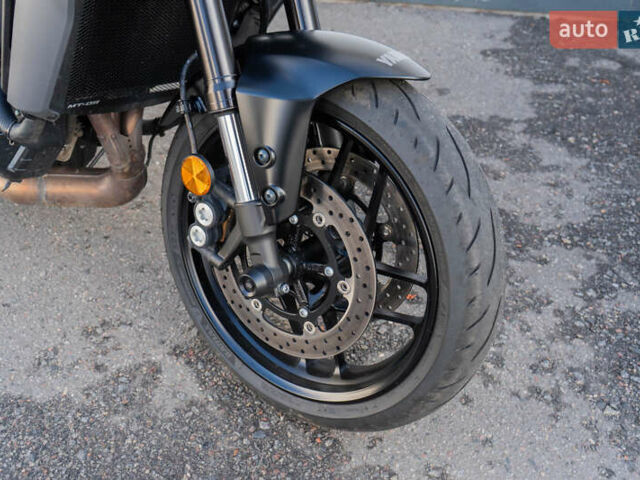 Черный Ямаха MT-09, объемом двигателя 0 л и пробегом 2 тыс. км за 14100 $, фото 3 на Automoto.ua