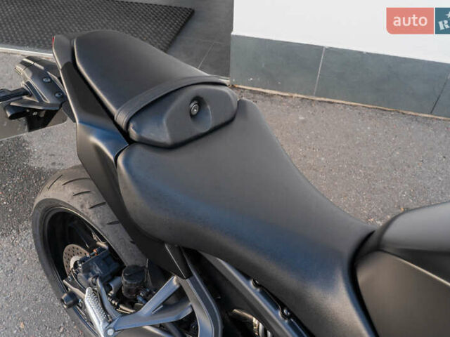 Черный Ямаха MT-09, объемом двигателя 0 л и пробегом 2 тыс. км за 14100 $, фото 4 на Automoto.ua