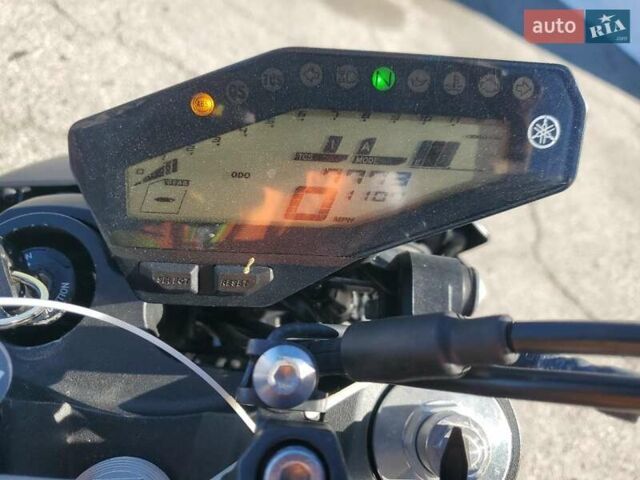 Черный Ямаха MT-09, объемом двигателя 0 л и пробегом 12 тыс. км за 4300 $, фото 6 на Automoto.ua