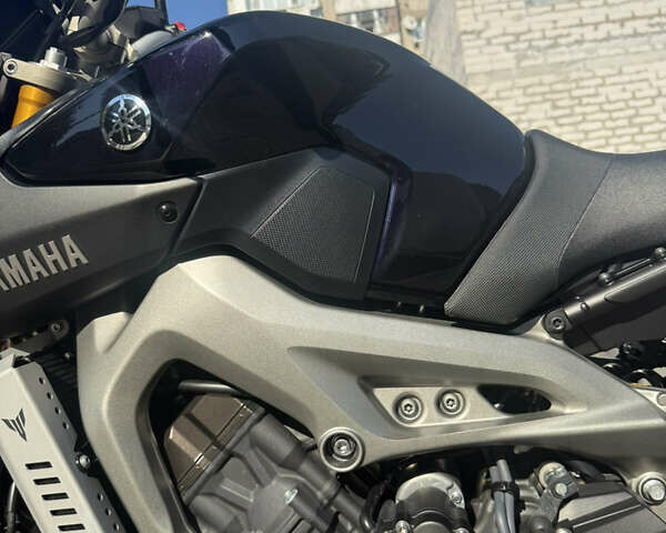 Фиолетовый Ямаха MT-09, объемом двигателя 0.9 л и пробегом 25 тыс. км за 8700 $, фото 5 на Automoto.ua
