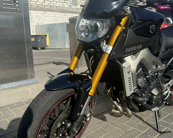 Фиолетовый Ямаха MT-09, объемом двигателя 0.9 л и пробегом 25 тыс. км за 8700 $, фото 1 на Automoto.ua