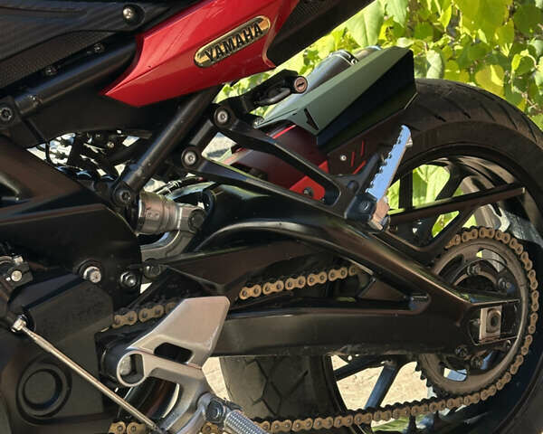 Красный Ямаха MT-09, объемом двигателя 0.85 л и пробегом 32 тыс. км за 8500 $, фото 13 на Automoto.ua