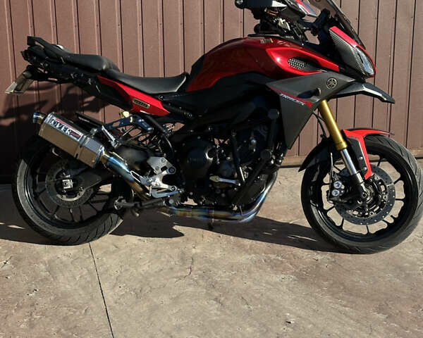 Красный Ямаха MT-09, объемом двигателя 0.85 л и пробегом 32 тыс. км за 8500 $, фото 33 на Automoto.ua