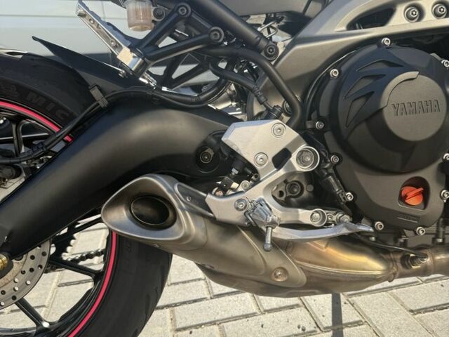 Ямаха MT-09, объемом двигателя 0.9 л и пробегом 0 тыс. км за 8400 $, фото 11 на Automoto.ua
